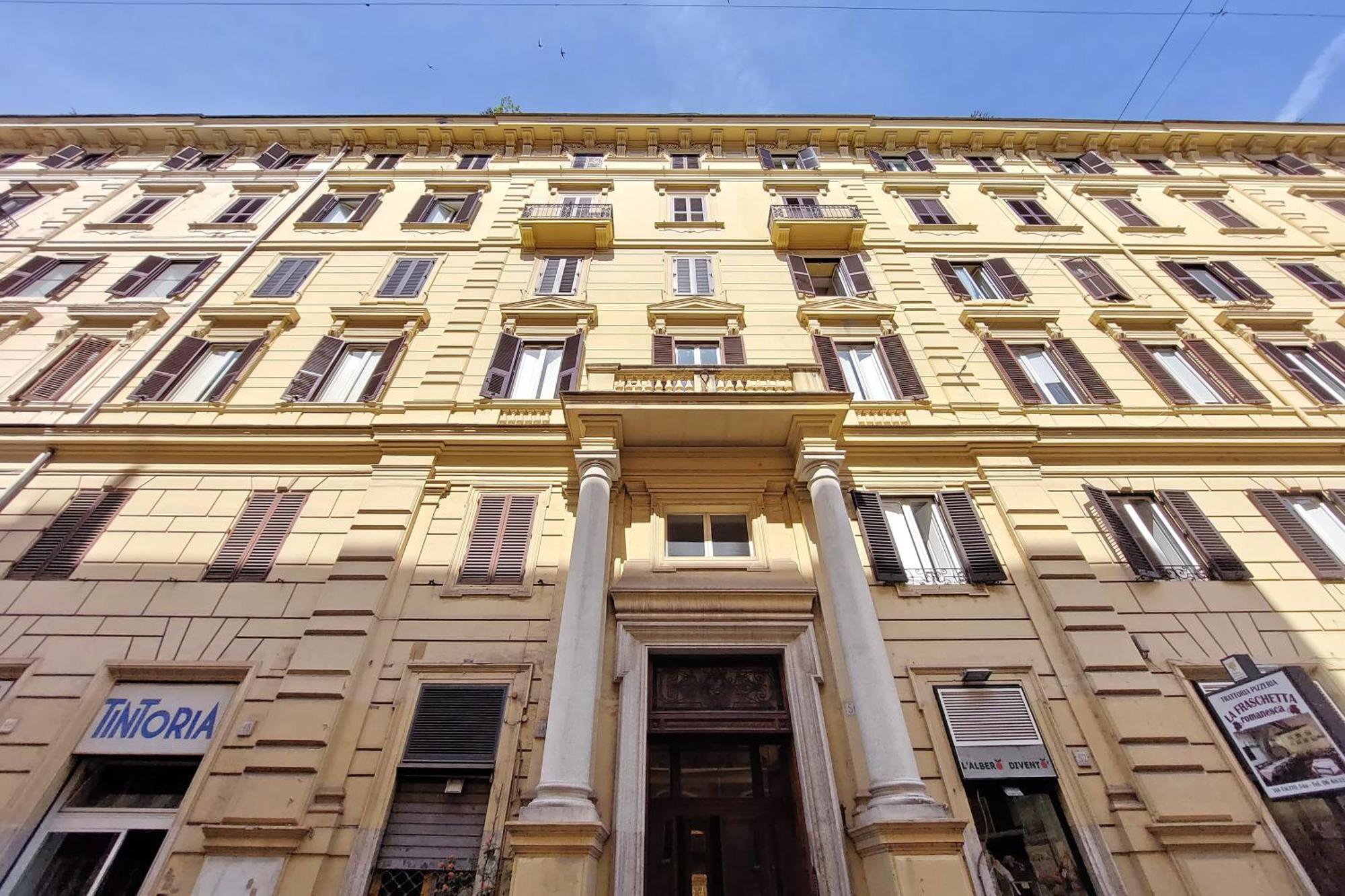 Nuova Casa Di Lusso Al Centro Di Appartamento